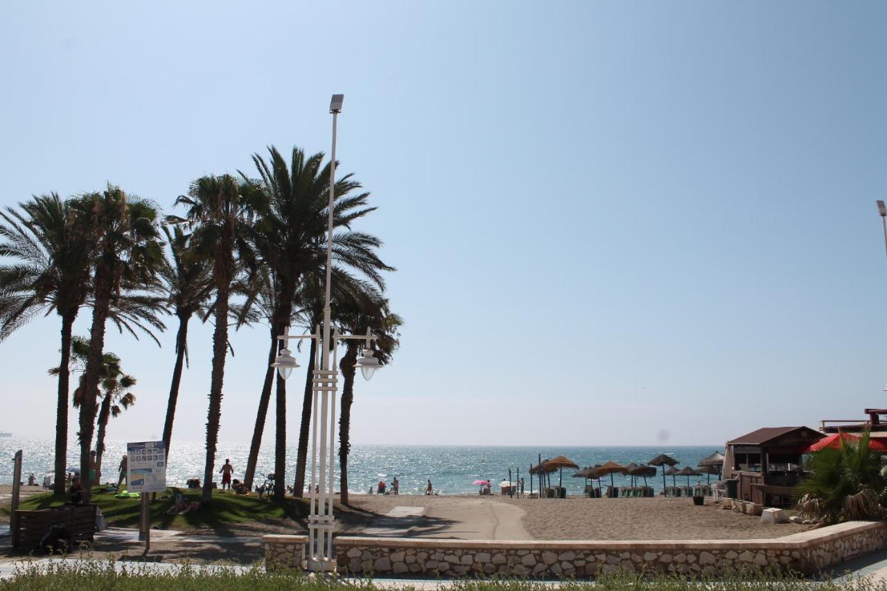 Paseo Maritimo Apartment Malaga Exterior photo