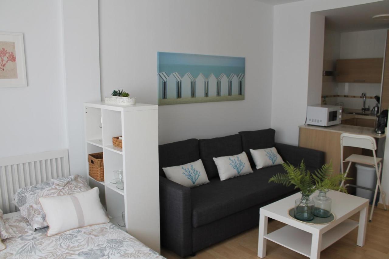 Paseo Maritimo Apartment Malaga Exterior photo