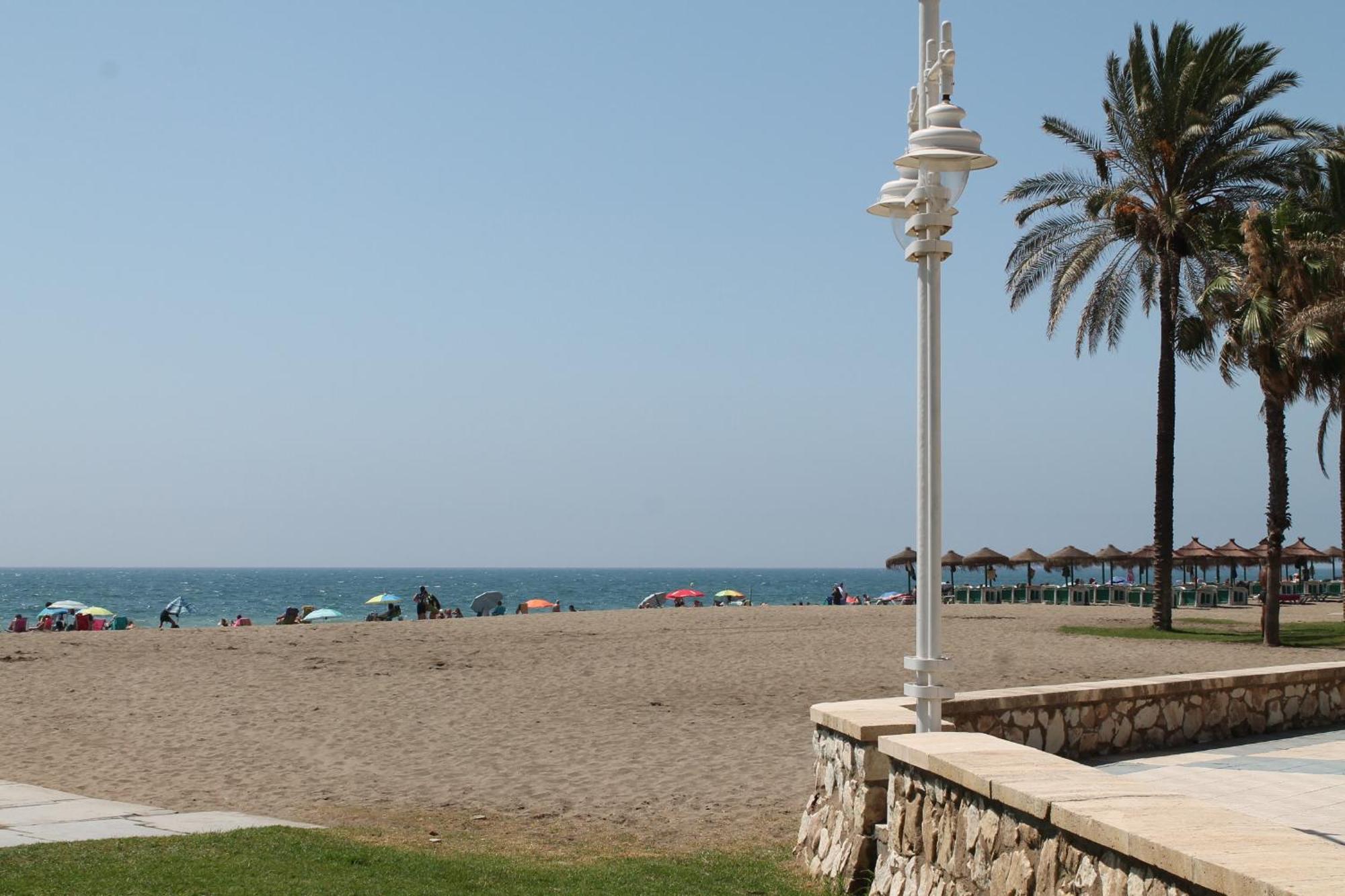 Paseo Maritimo Apartment Malaga Exterior photo