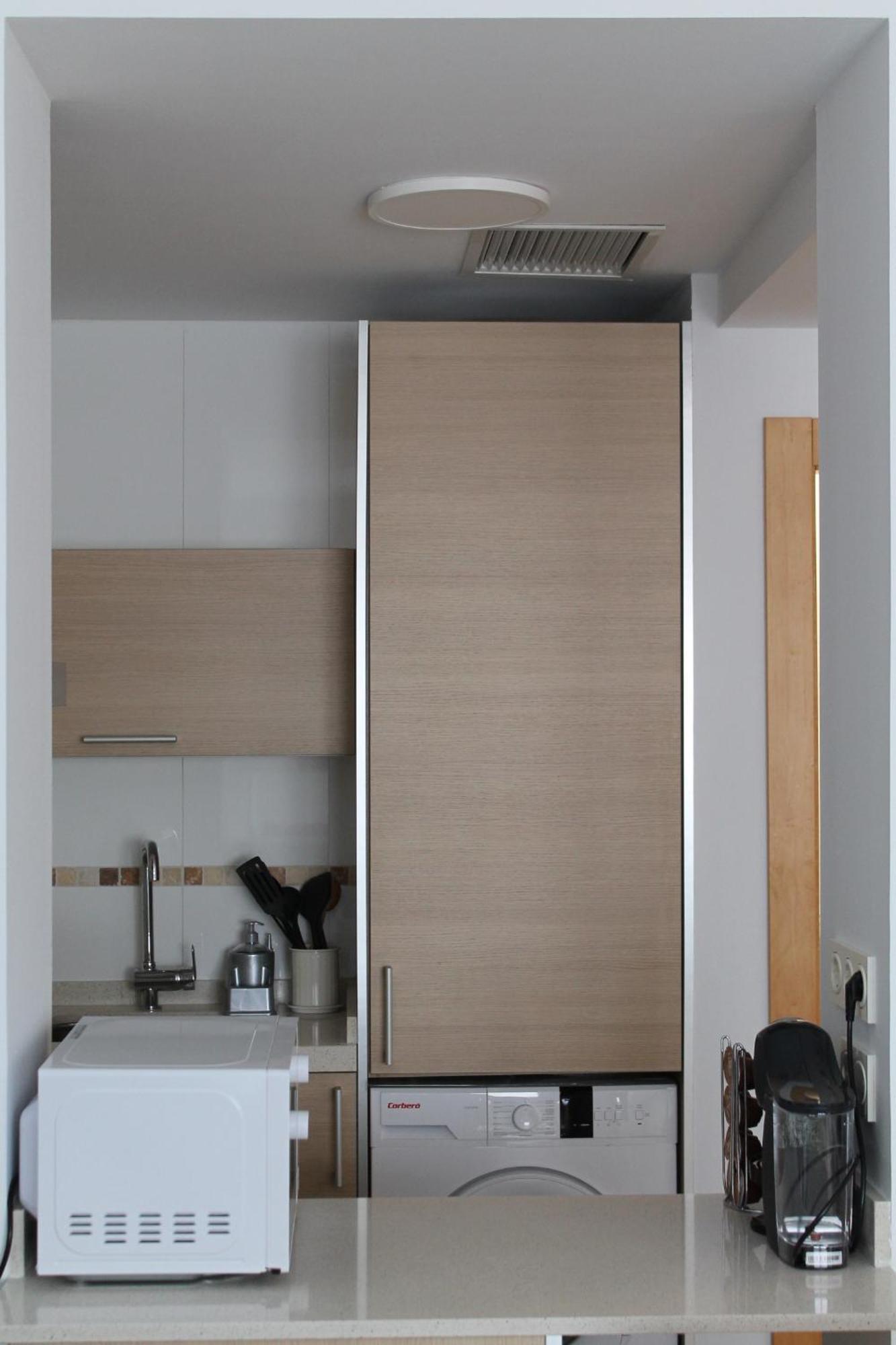 Paseo Maritimo Apartment Malaga Exterior photo